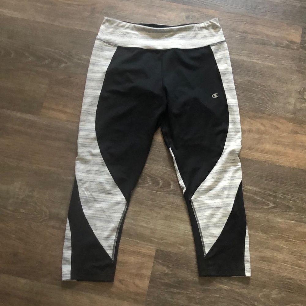 Women’s Champion Capris Workout Leggings Sz L